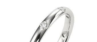 La Bague de Fiançailles 5 bague de fiançailles, sertissage clos