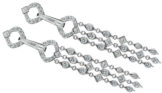 Les Diamants Fantaisie en Asie 6 boucles d'oreilles pendantes seties de diamants, Patricia Gumuchian