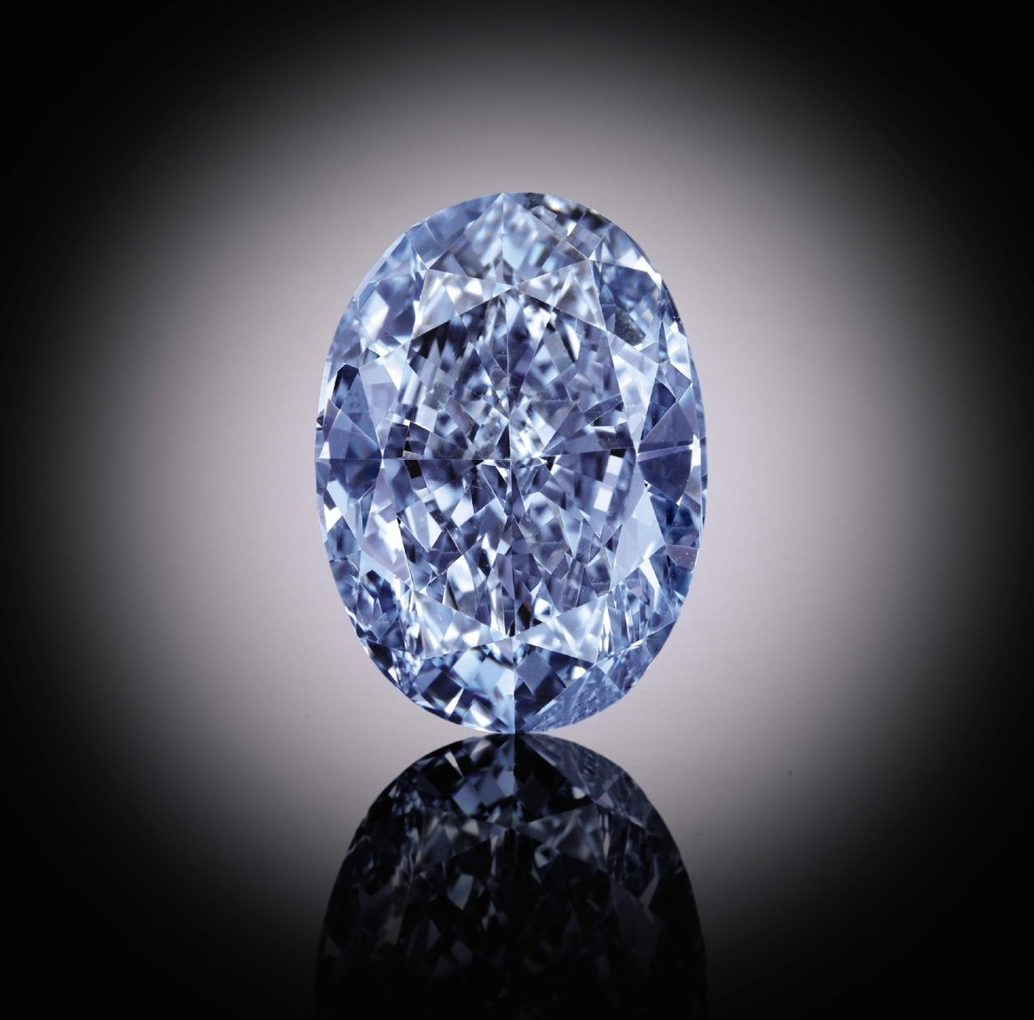 Dediamant bleu de Beers Millennium Jewel 4
